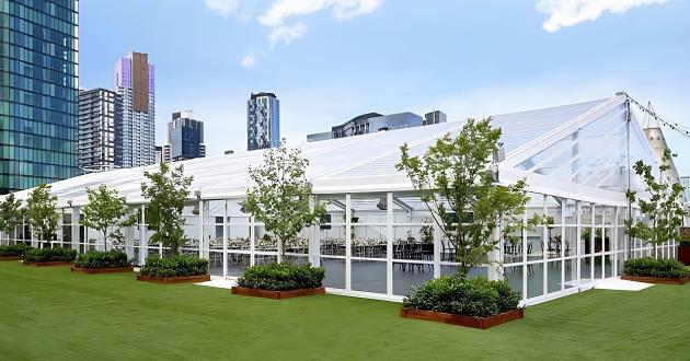 Crown Aviary