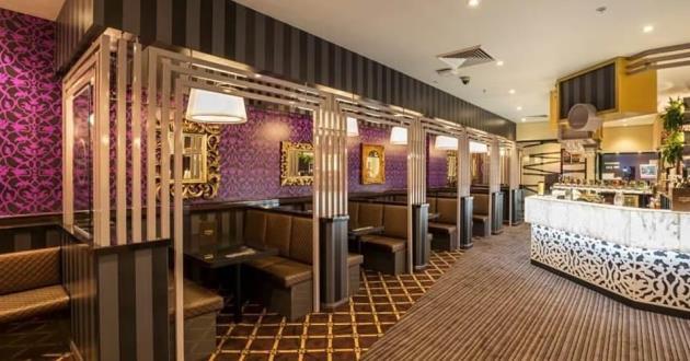 Cocktail Lounge