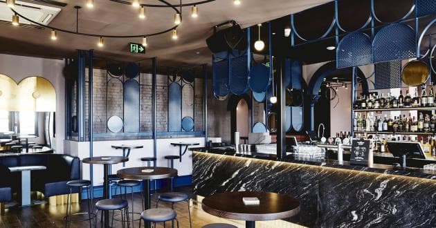 Doulton Lounge