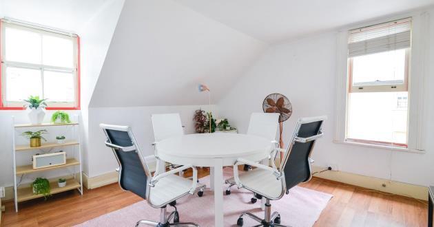Le Petit Bureau