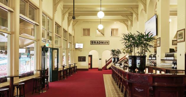 Members Long Bar