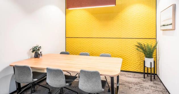 6 Person Meeting Room | Plenty Meeting Room