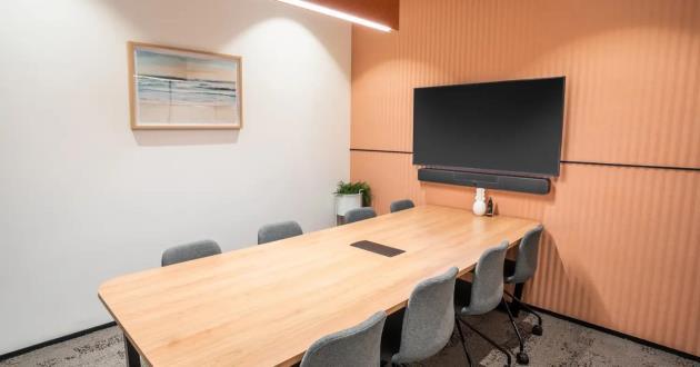 8 Person Meeting Room | Diamond Meeting Room