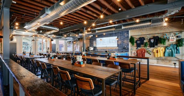 Bar & Patio