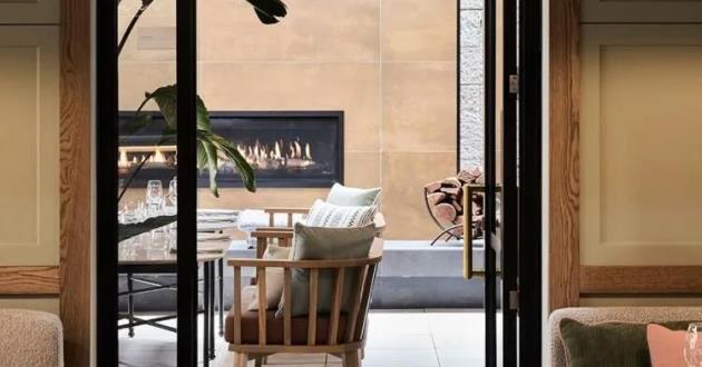 Alfresco Dining
