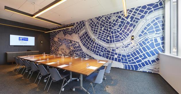 Queensbridge Room