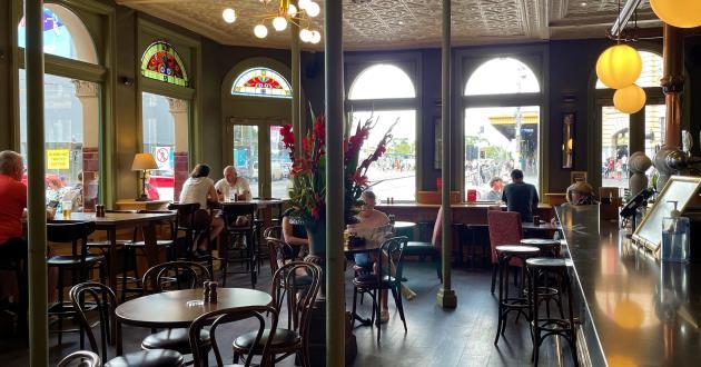 Corner Bar - Ground Floor