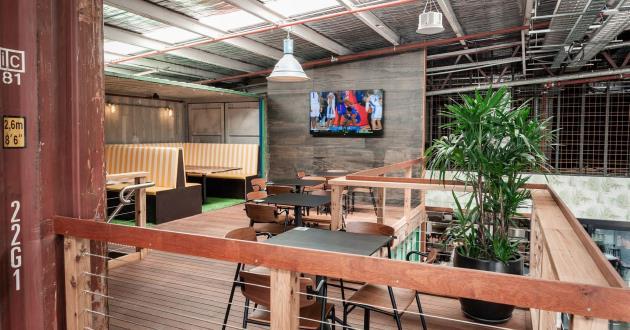 Top Deck Booths
