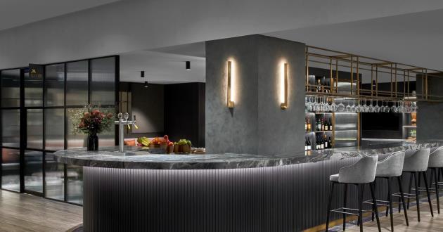 M Bar
