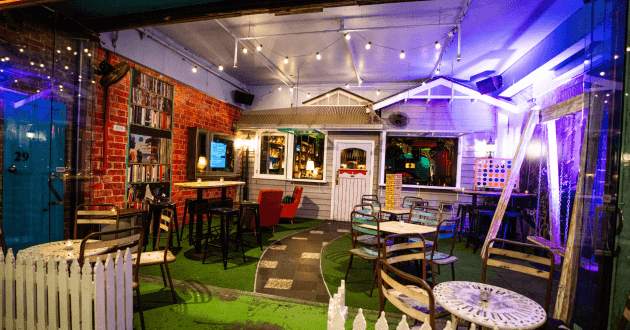 Hudson Street/ The Entertainment Corner
