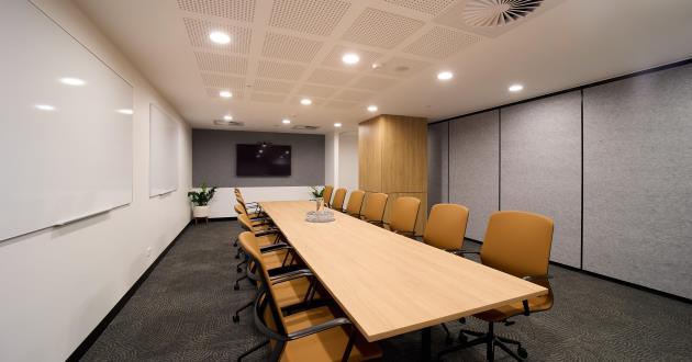 14 person Boardroom
