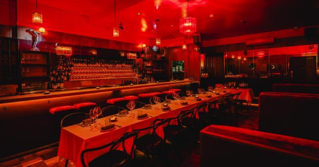 Estenzione! Red Room