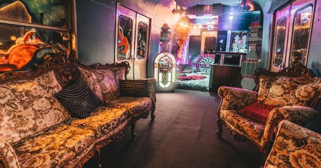 Trainscendental Lounge