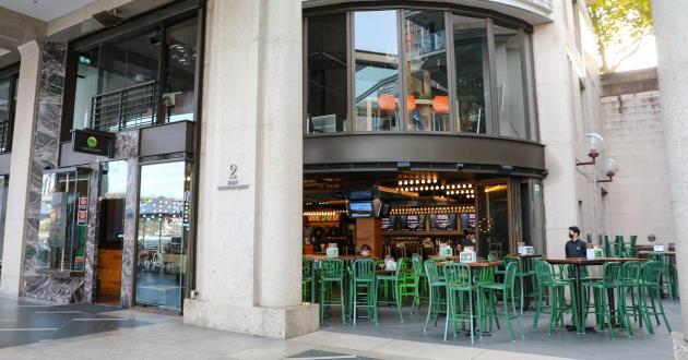 Wahlburgers Side Beer Garden