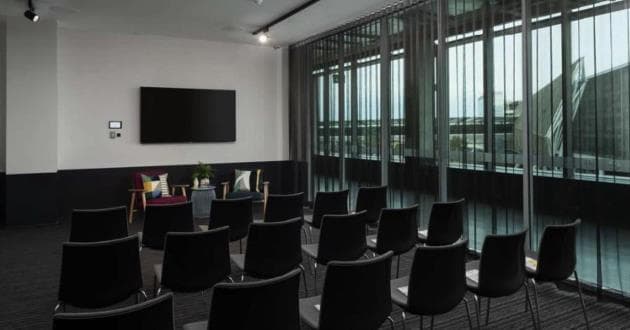 Jean Burns + Bert Hinkler