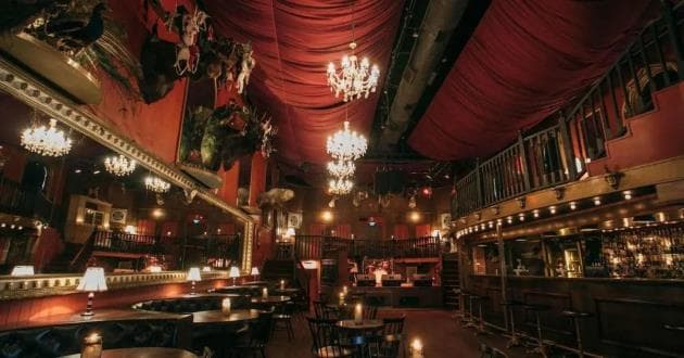 Main bar