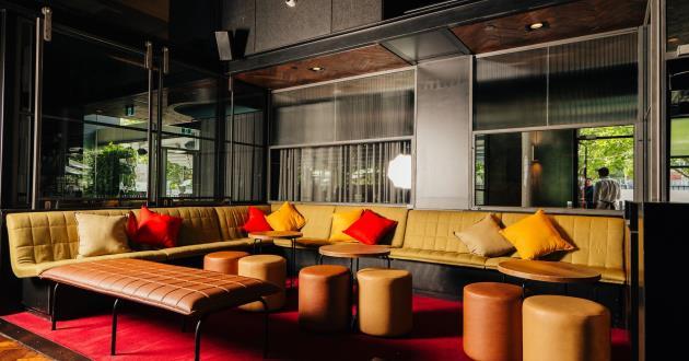 Lounge Bar