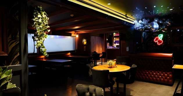 Forgotten Cask Palm Lounge