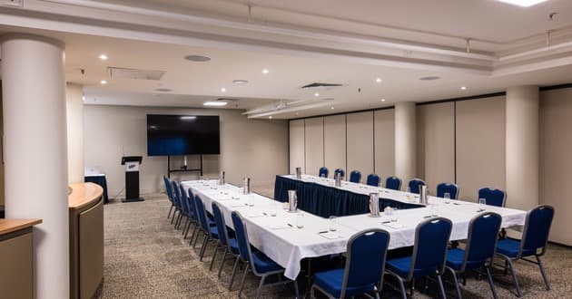 Half Merino Room