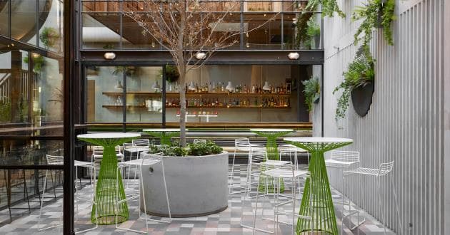 Half Garden Bar