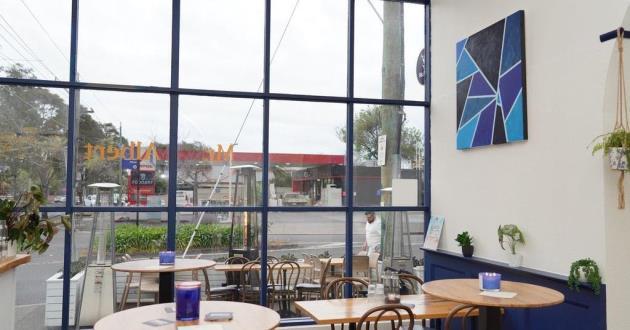 Cocktail Bar or Cute Brunch Spot. The choice is yours