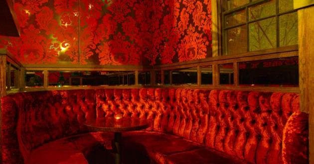 The Carlton Bar - Booths