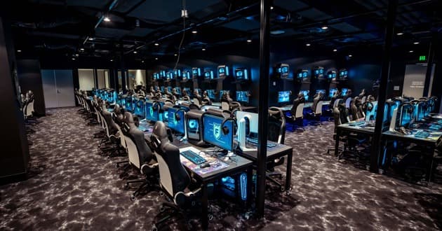 PC Gaming Lounge