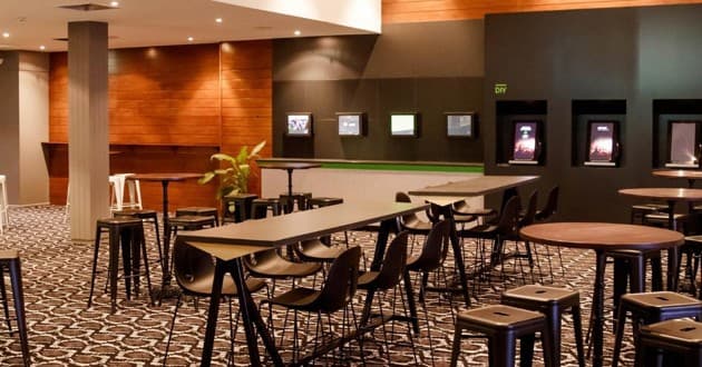 Legends Bar