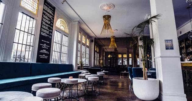 Front Main Bar