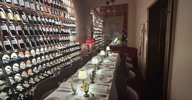 La Riviera - The Vault