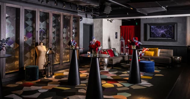 Gilt Lounge
