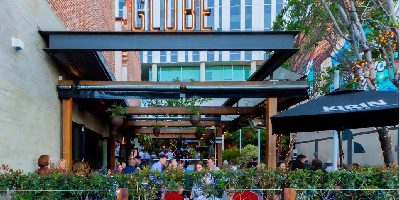 Middle Courtyard at the Globe